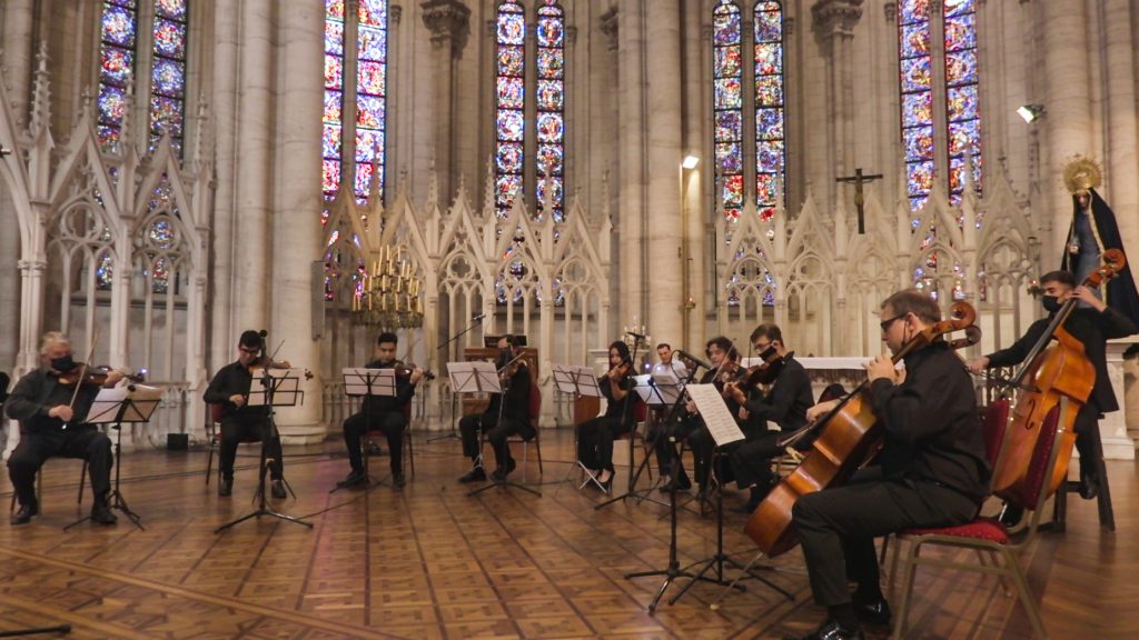 camerata-orquesta-escuela-viernes-santo-catedral