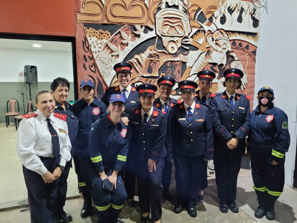 bomberos-personal-femenino-instalaciones