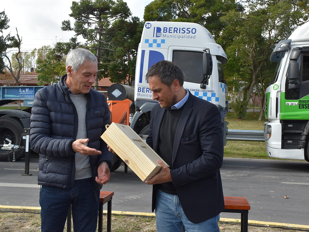 ministerio-ambiente-maquinaria-berisso