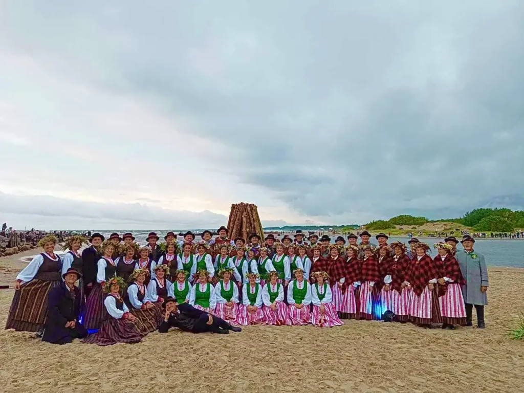 Delegación de la Sociedad Lituana Nemunas en Festival de la Canción de Lituania