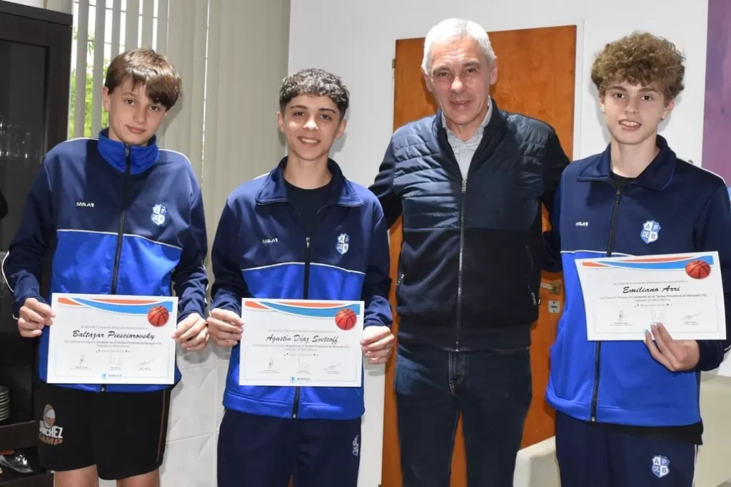 campeones en Provincial U13 de básquet