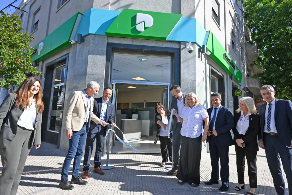 Banco Provincia reinauguró sus dos sucursales en Berisso