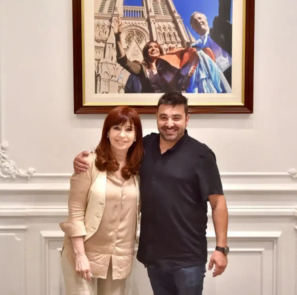 Concejal_nacho_bruno_con_cristina_fernández_kirchner