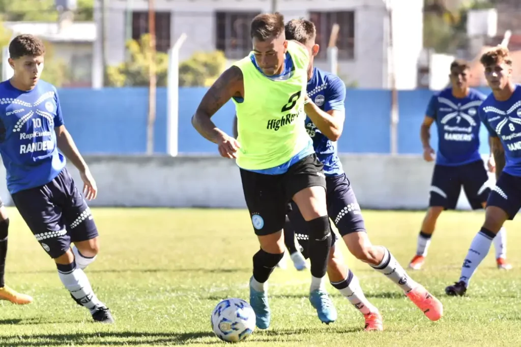 Amistoso con la Reserva de Gimnasia de Villa San Carlos