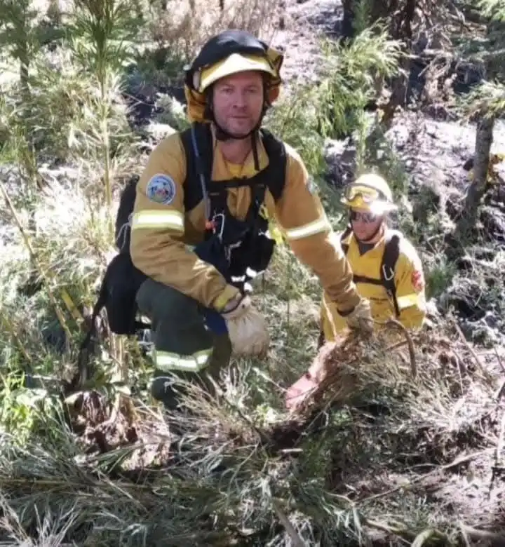 Bombero local se suma al combate de incendios en Neuquén