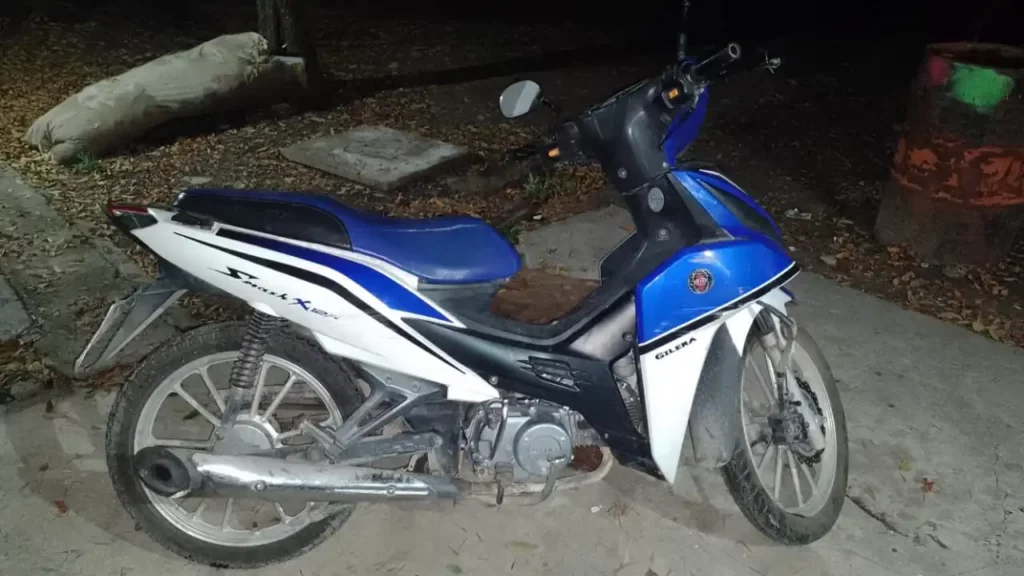 despiste de moto en avenida perón