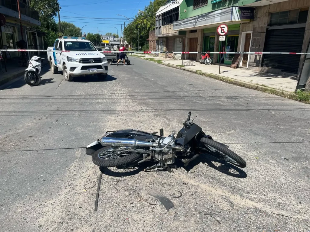 motociclista herido por accidente en puente Roma