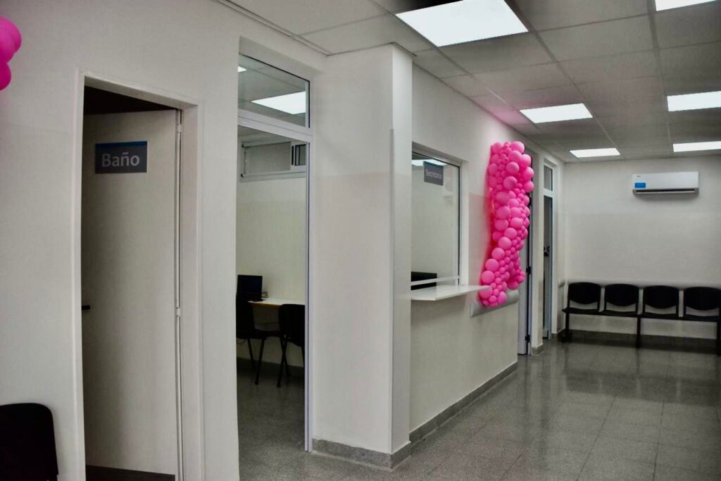 kicillof en el hospital larrain