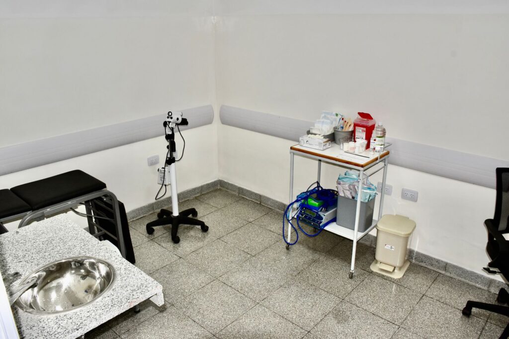 kicillof en el hospital larrain